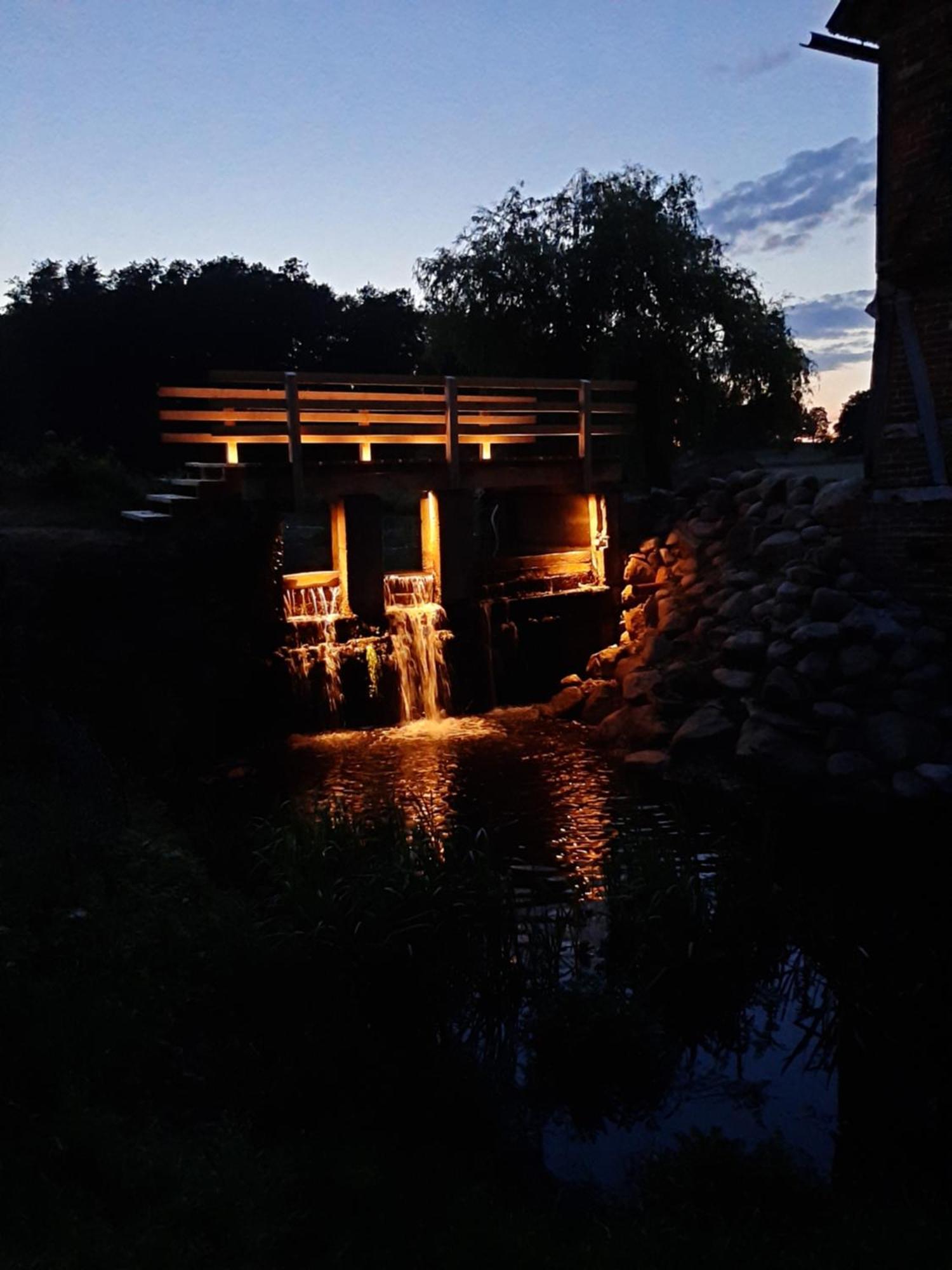 Ferienwohnung Am Teich Dannenberg Esterno foto